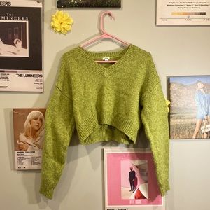 Grass green knitted v neck cropped sweater from GARAGE. Size - XS :)